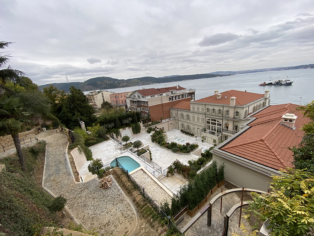 Six Senses - Courtyard