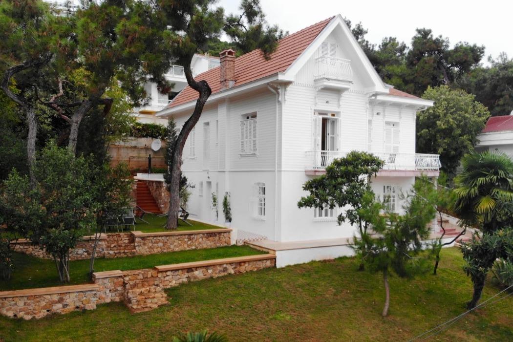 Triada Büyükada - Konferans Salonu