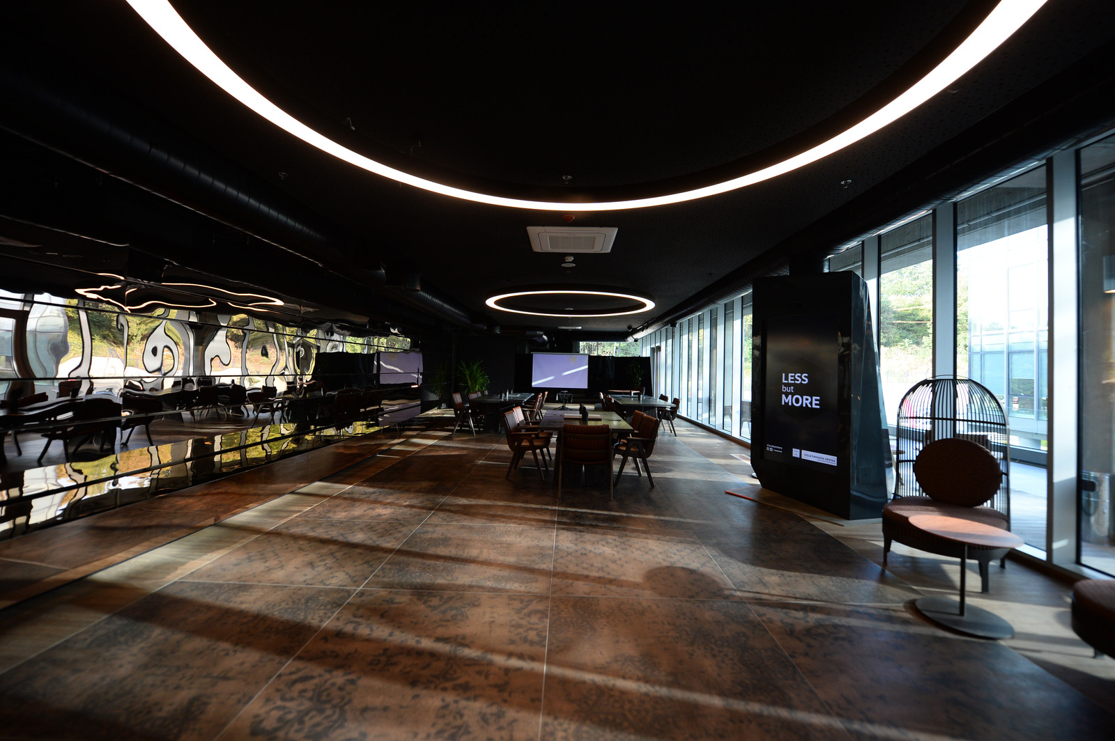 Volkswagen Arena - Skybox Lounge